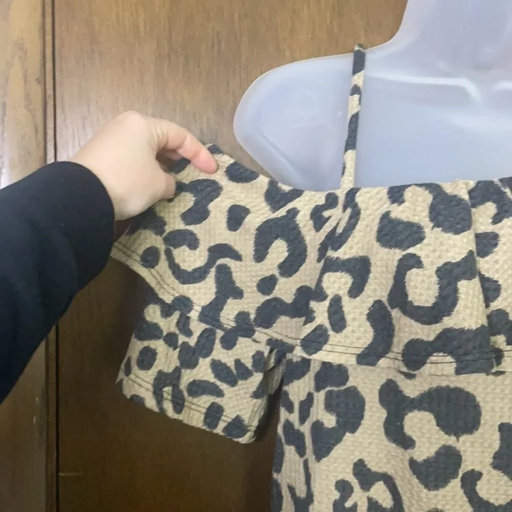 Leopard Ruffle Top - Picture 6 of 10